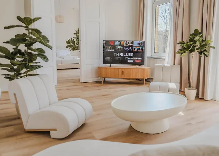 Exklusive Jugendstil-Residenz Im Philosophenviertel - Privater Parkplatz - Balkon